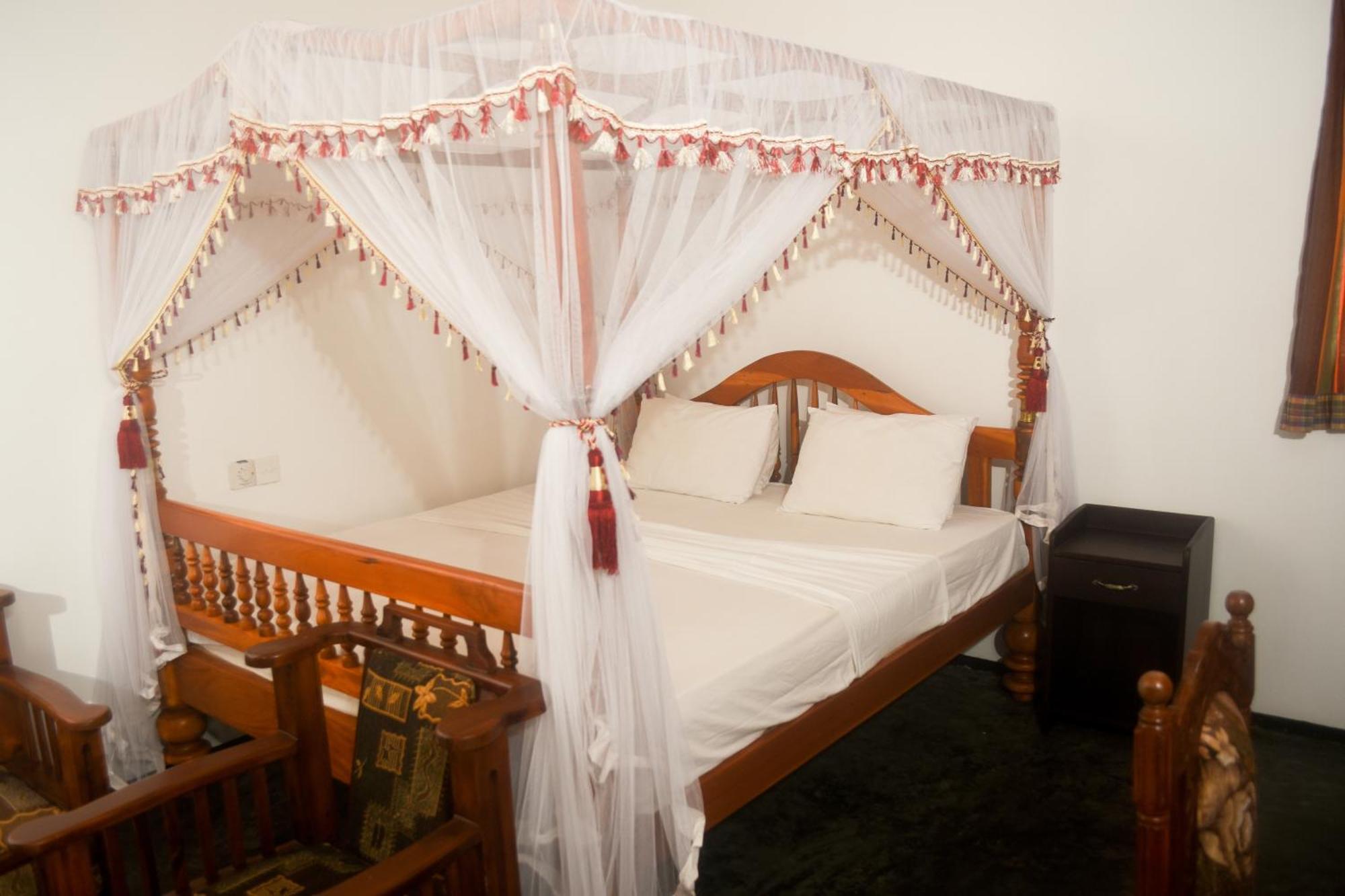 Villa Mihindi Хиккадува Экстерьер фото