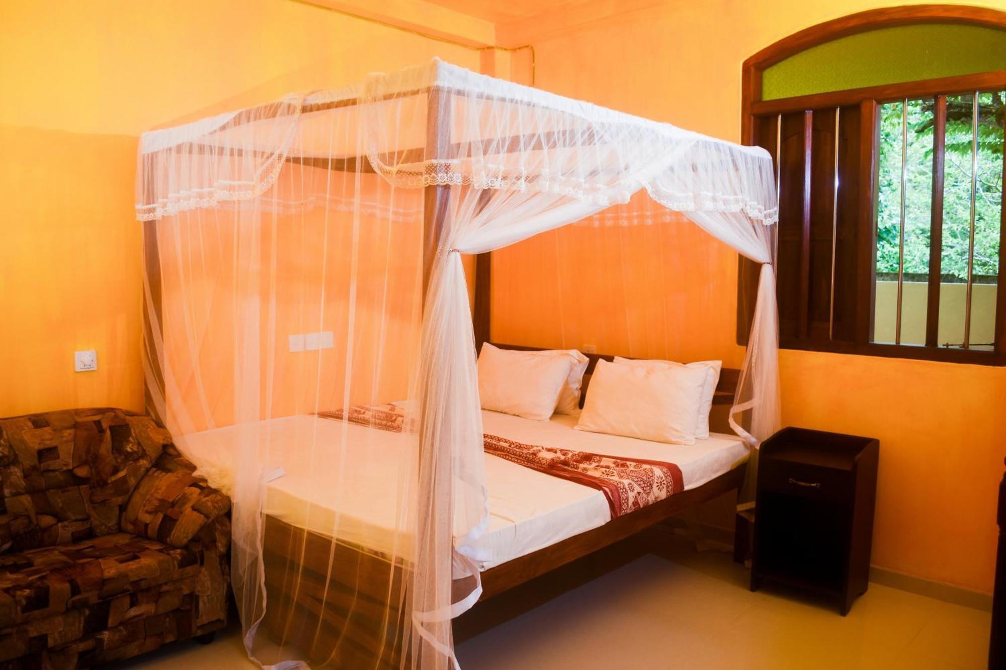 Villa Mihindi Хиккадува Экстерьер фото