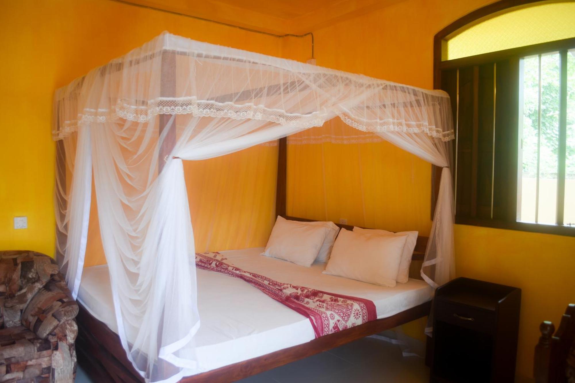 Villa Mihindi Хиккадува Экстерьер фото