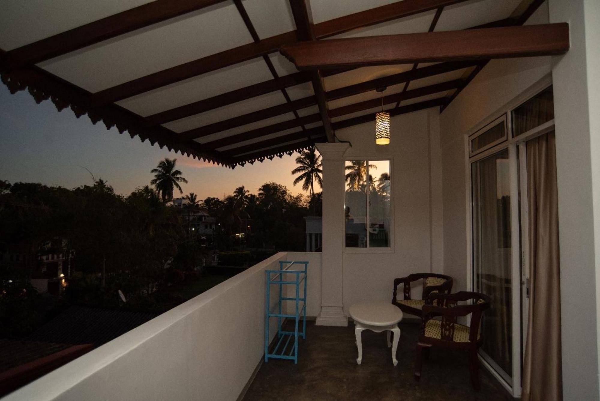 Villa Mihindi Хиккадува Экстерьер фото