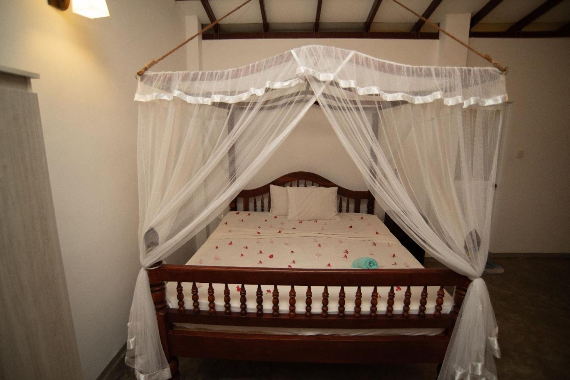 Villa Mihindi Хиккадува Экстерьер фото