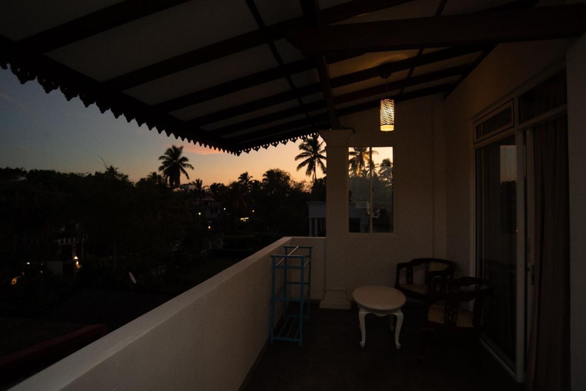 Villa Mihindi Хиккадува Экстерьер фото
