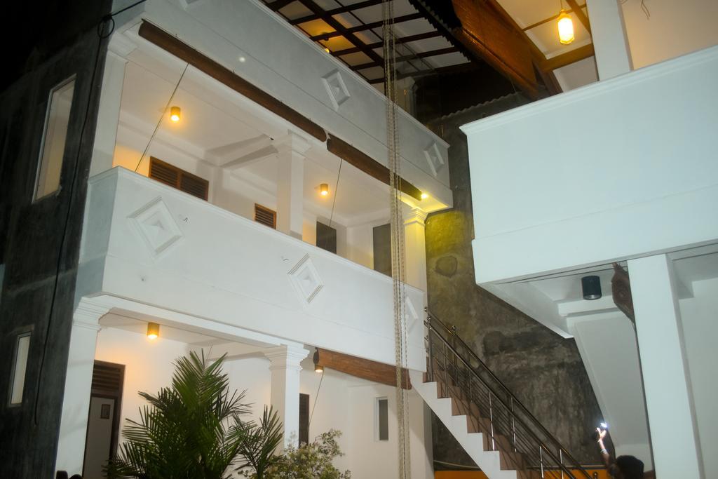 Villa Mihindi Хиккадува Экстерьер фото