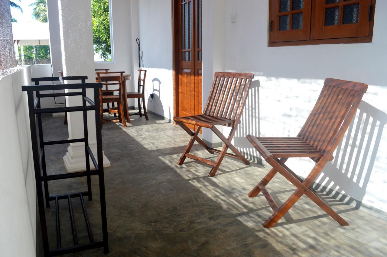 Villa Mihindi Хиккадува Экстерьер фото