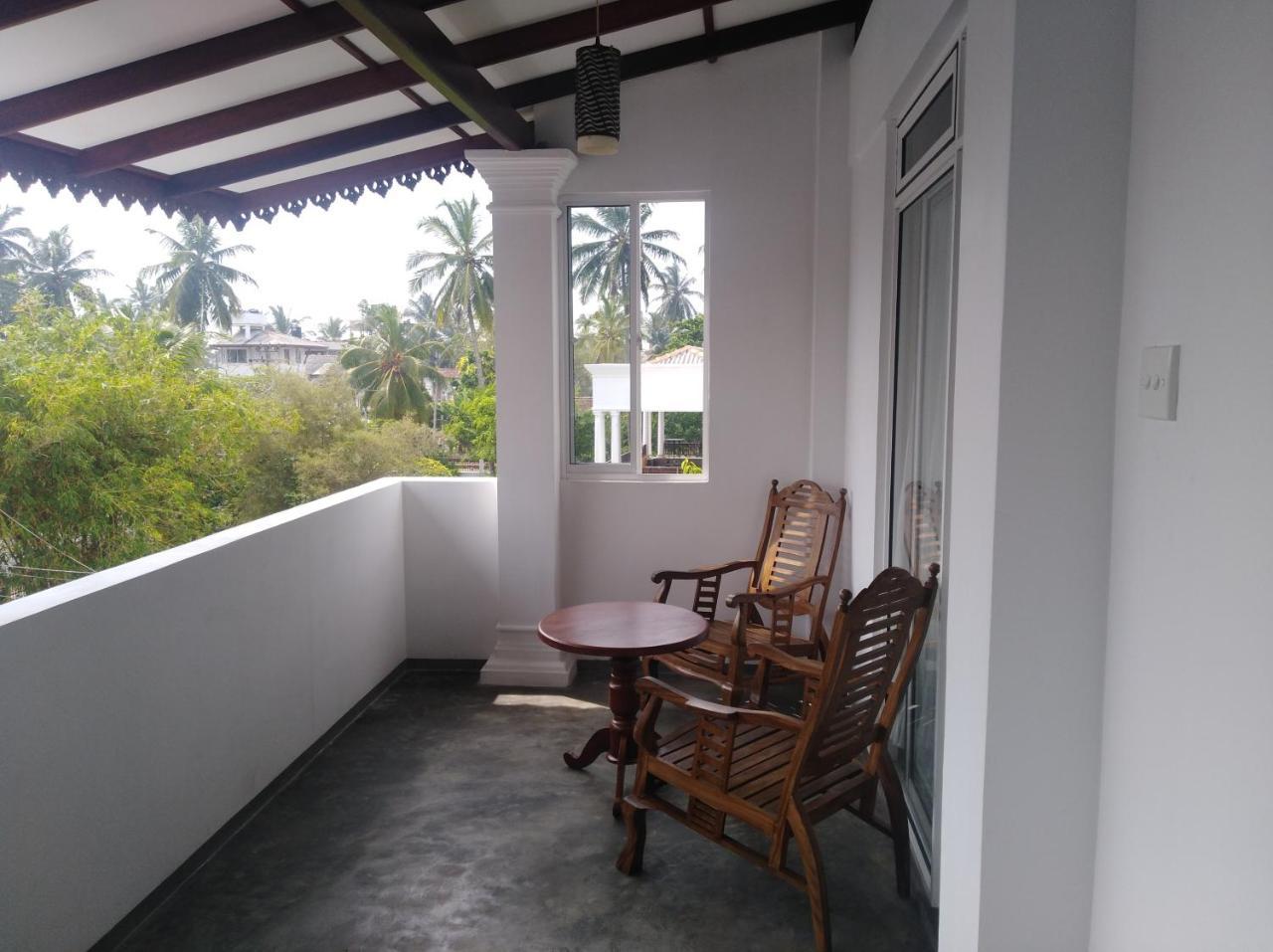 Villa Mihindi Хиккадува Экстерьер фото